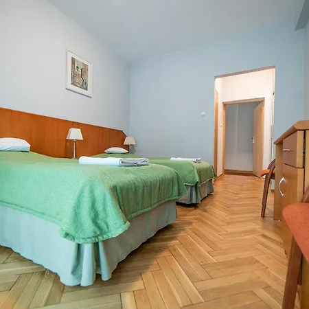 Osrodek Taira I Leliwa Bed & Breakfast 3*